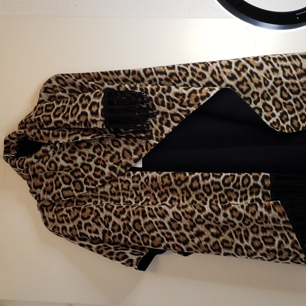 Chico's Leopard Reversible Ruana - Picture 2 of 7